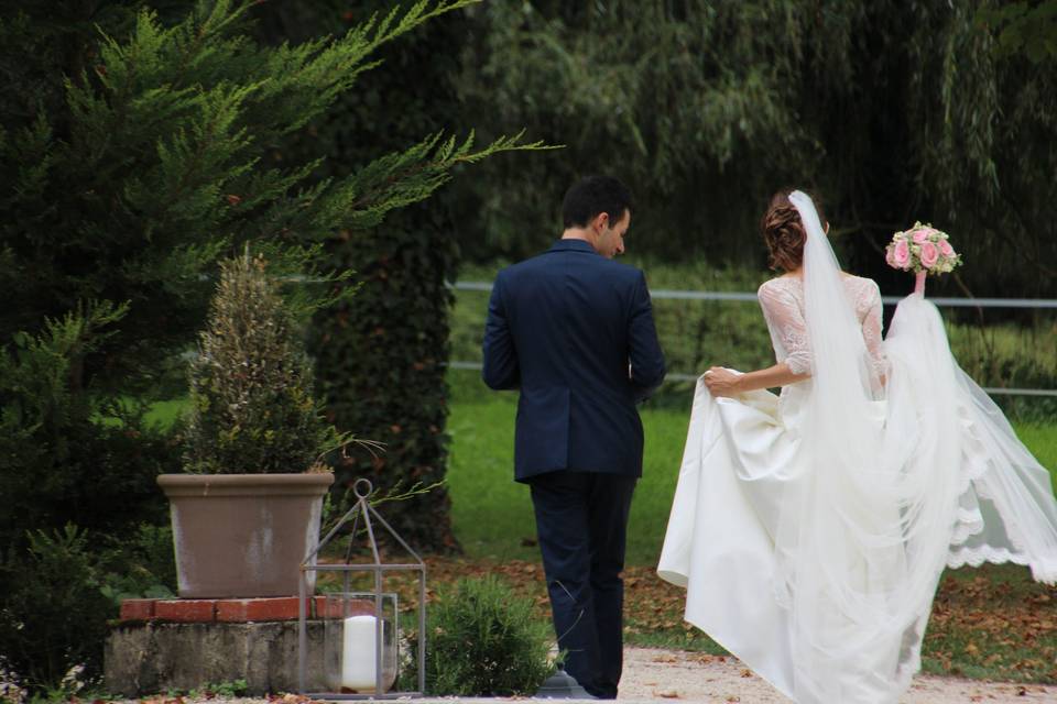 The newlyweds in the château park