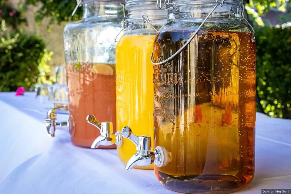 Drinks dispensers on the buffet